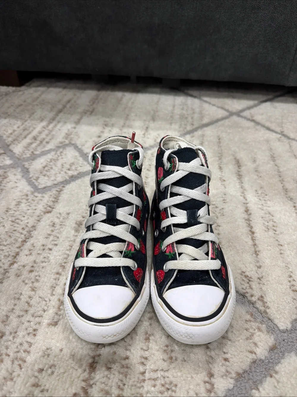 Converse Chuck Taylor Little Kids High Top Black Strawberries Size 12 A14928F